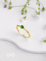 The Emerald Glow - Embellished Golden Ring