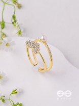 The Love Sparkle - Golden Embellished Ring 