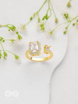 The Elegant Majesty - Golden Cubic Zirconia Ring 