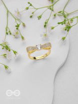 Sparkling Bow Affair - Golden Embellished Ring 
