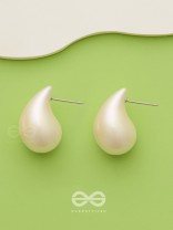 Glitter Drops - Holographic Acrylic Earrings (White)