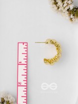 Metallic Curves - Statement Golden Earrings