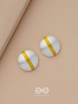 Subtle Streak - Silver Stud Earrings
