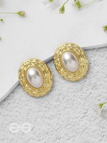 Gilded Pearls - Golden Earrings