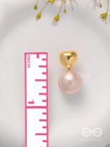 Heart's Delight - Golden Earrings