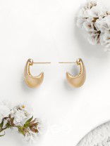 Rare Raindrops - Golden Earrings