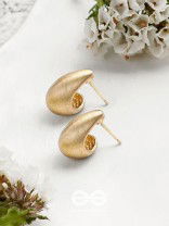 Rare Raindrops - Golden Earrings