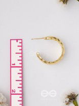 Jubilee Luster - Golden Earrings