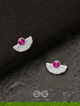 The Rouge Beauty - Textured Silver Stud Earrings