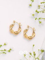 Twist N Turns - Golden Earrings