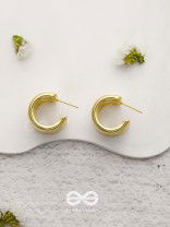 Twisted Trio - Golden Earrings