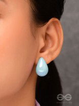 Shining Crescents - Holographic Acrylic Earrings (Light Blue)