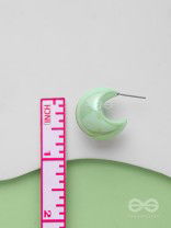 GROOVY ARCS - HOLOGRAPHIC ACRYLIC EARRINGS (LIGHT GREEN)