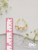 The Twisted Elegance - Cubic Zirconia Golden Ring (Adjustable)