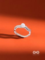 The Pearl Modesty - Silver Ring