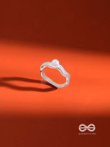 The Pearl Modesty - Silver Ring