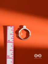 The Pearl Modesty - Silver Ring