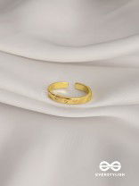 The Engraved Stars - Golden Ring (Adjustable)