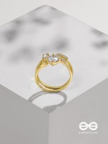 The Dreamy Dazzle - Golden Embellished Ring (Adjustable)