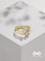 The Dreamy Dazzle - Golden Embellished Ring (Adjustable)