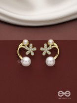 Golden crescent- Pearl studs' golden floral pattern 