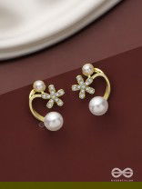 Golden crescent- Pearl studs' golden floral pattern 