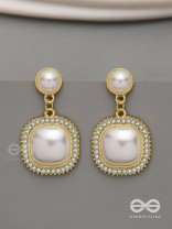  Ageless reverie - Earring studded with pearl and crystal 