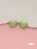 Lush amour - Green heart shaped studs 