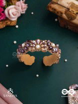 SHYAMALIKA – DARK BLOOM A FLORAL-INSPIRED BRACELET ADORNED WITH DARK-HUED GEMSTONES AND PEARLS