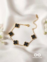 GOLDEN BLACK CLOVER - HOLOGRAPHIC STAINLESS STEEL 18K GOLD PLATED ANTI TARNISH BRACELET