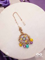 RANGVATI - FULL OF COLORS - EXQUISITE MULTI-HUED MAANGTIKA WITH PEARL AND CRYSTAL EMBELLISHMENTS