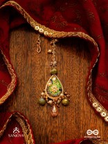 MADHURIMA - SWEET ELEGANCE - HANDCRAFTED HERITAGE KUNDAN MAANGTIKA WITH GOLDEN POLKI AND GEM DROPS