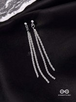 MOONLIT VEIL - DELICATE METALLIC CHAIN DANGLERS