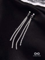 MOONLIT VEIL - DELICATE METALLIC CHAIN DANGLERS