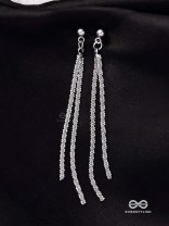 MOONLIT VEIL - DELICATE METALLIC CHAIN DANGLERS