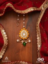 KANAKSHOBHA - GOLDEN GRACE- TRADITIONAL KUNDAN MAANGTIKA WITH BEADS AND PEARLS