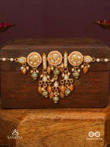 RAGTANIKA - COLORED COMPOSITION- HERITAGE STYLE KUNDAN NECKPIECE WITH PEARLS AND BEADS