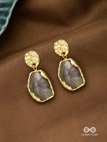 EARTHEN LUXE- RAW EDGE DESIGN WITH SMOKY MARBLE STONE