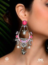 VINTAGE FLAIR – DETAILED OXIDISED EARRINGS