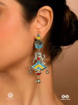 FOLK TWIRL – COLORFUL TRIBAL EARRING
