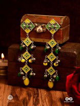 PETAL POP - TRIPLE-TIERED ENAMELLED EARRING