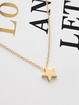 Little Elegant Star Necklace - Golden