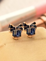 A Pinch of Cuteness - Little cubic bow Earrings 