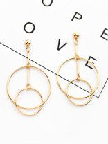 The Interlocked Circles - Elegant Golden Earrings