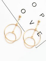 The Interlocked Circles - Elegant Golden Earrings
