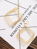 The Shimmery Squares - Golden Elegant Earrings