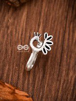 The Little Fanning Peacock Non-piercing Boho Nosepin