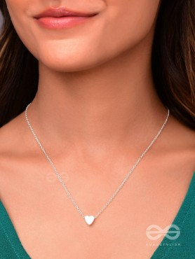 The Dainty Heart Neckpiece - Silver