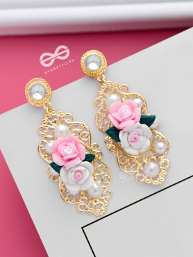 The Statement Vintage Artwork - Golden Dangler Earrings