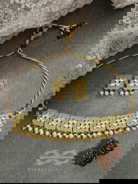 THE WINDOWS OF OPULENCE - SET OF STATEMENT CHOKER AND EARRINGS(Artichoke green)